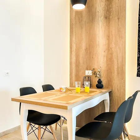 Apartment Miki Qerret Kavaje 925 *
