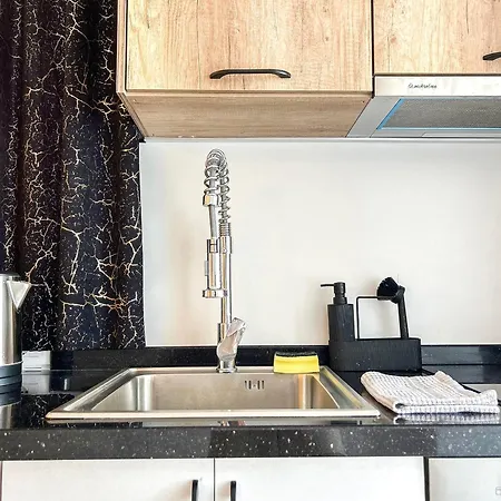 Apartment Miki Qerret Kavaje 925 Golem (Tirana)